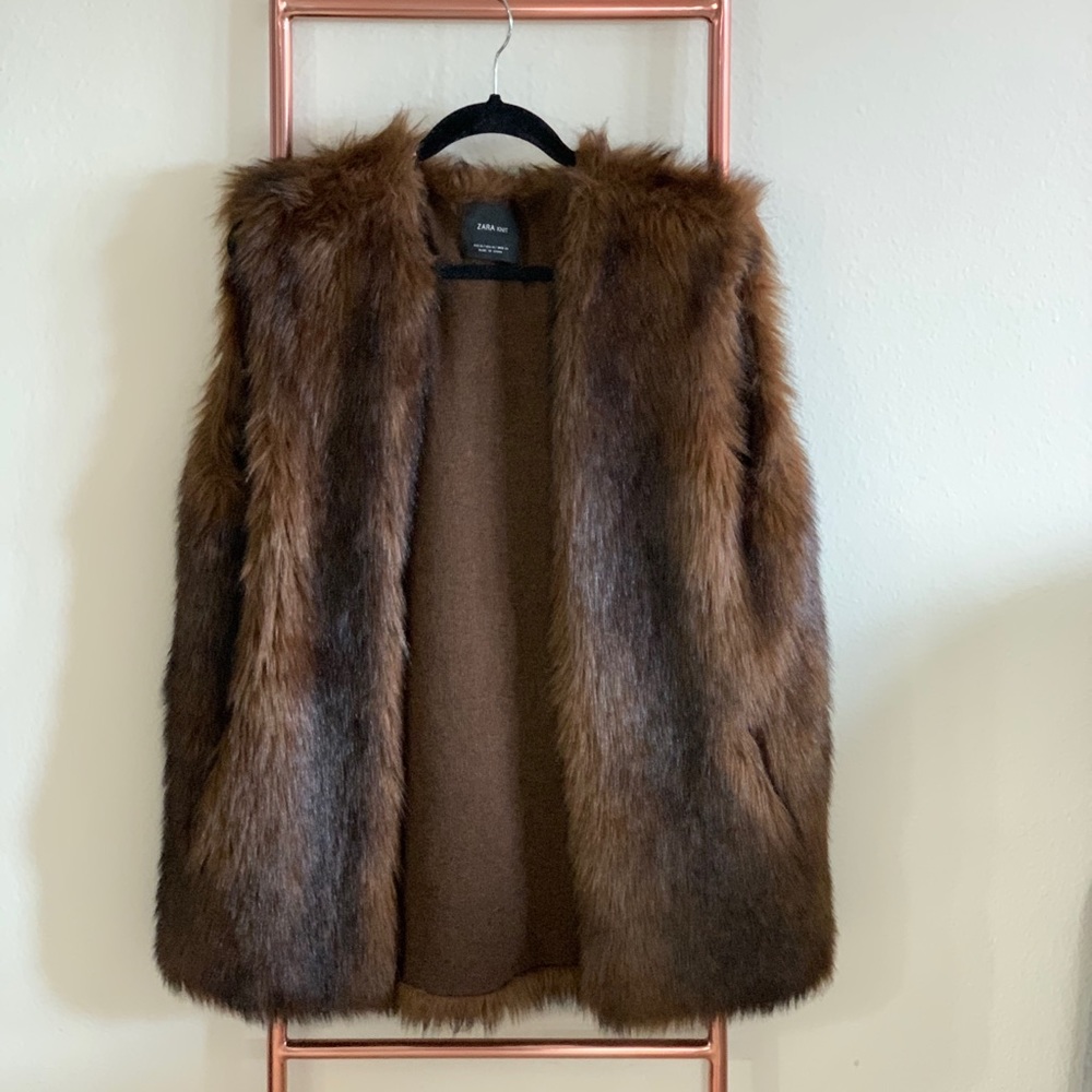 SOLD!! -- ZARA faux fur vest ⚡️⚡️⚡️